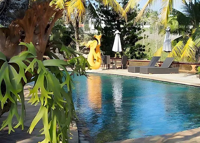 جاجاه مينا بيتش